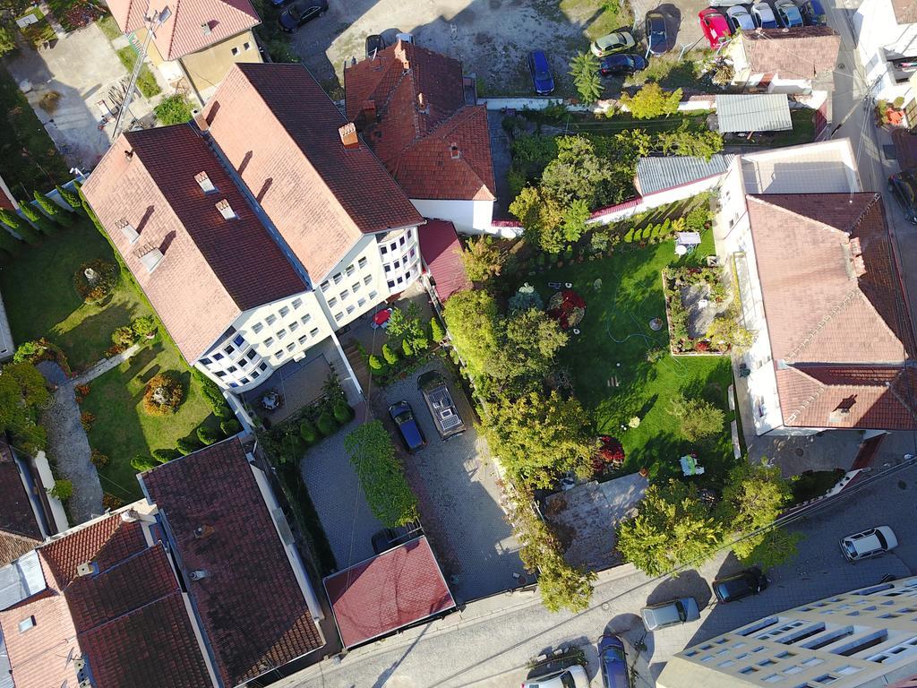 Cima Apartment Pristina Esterno foto
